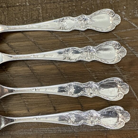 1847 Rogers Bros Heritage Dinner Forks Set of 4 Silverplate Flatware IS 1953 - Picture 8 of 10
